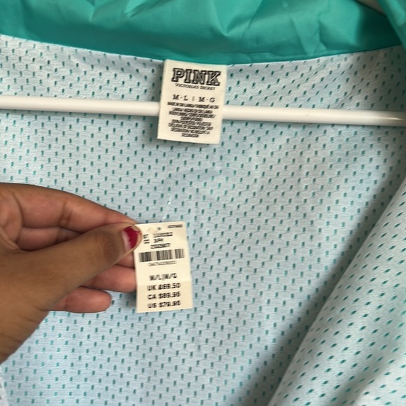 Pink windbreaker - Picture 3 of 4